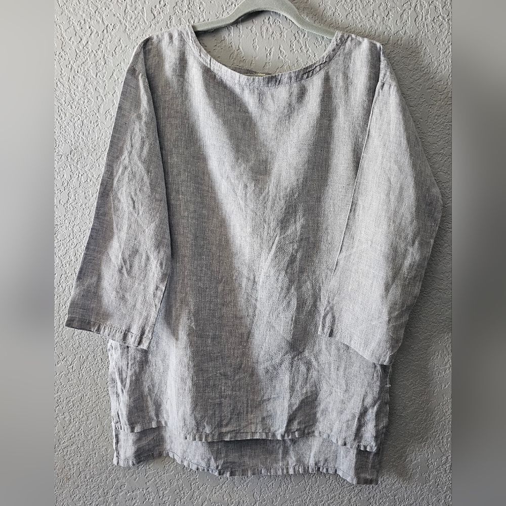 Eileen Fisher Gray Top Check Pictures For Measurements, The Size Tag Was Cut Off